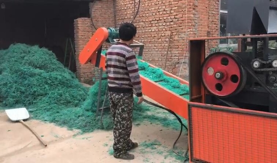 अच्छी कीमत मछली पकड़ने का जाल स्क्रैप प्लास्टिक फिल्म तकलीफ घुमा हुआ चाकू डिजाइन ऑनलाइन